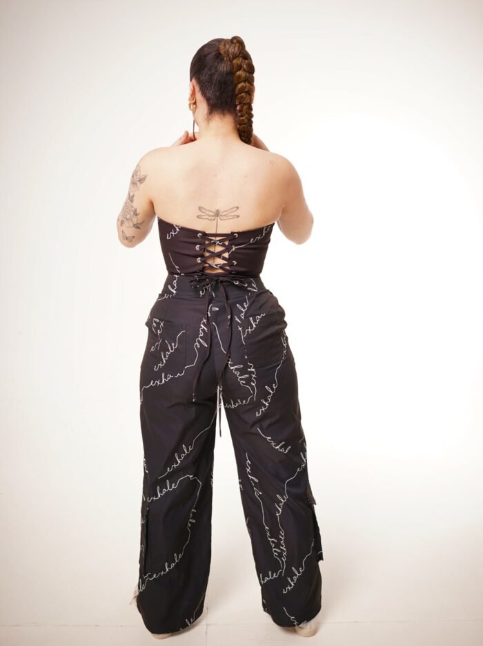 Corset exhale black desde una vista de parte de atrás en talla personalizada