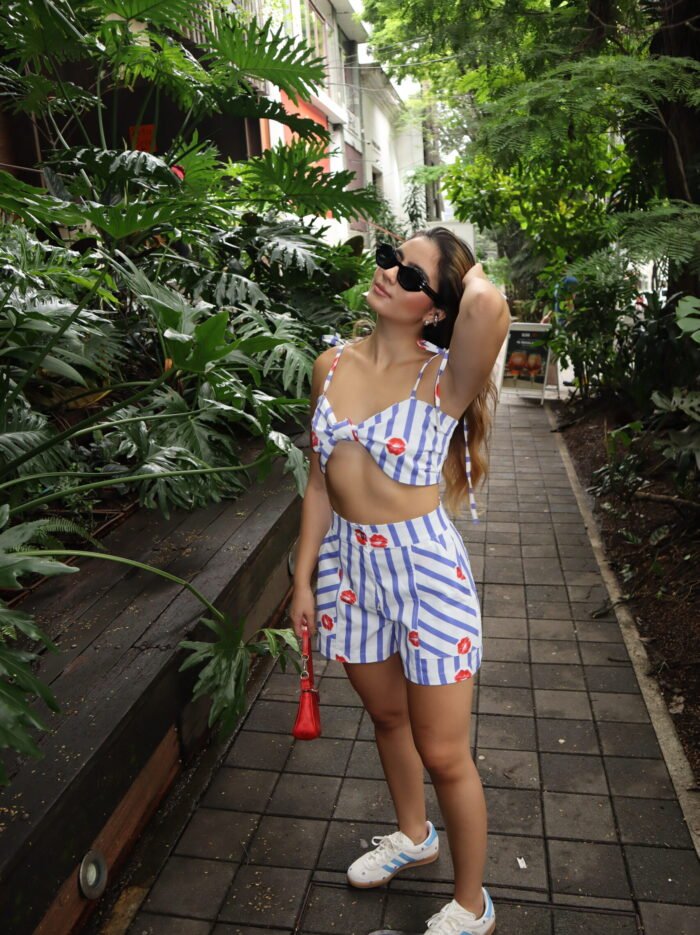 Short Grecia Blue Stripes 3